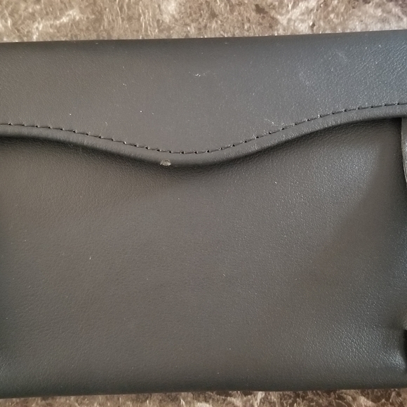 Bling Tissue Box - Picture 2 of 3